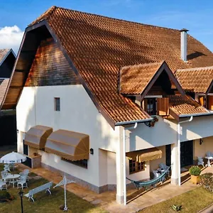 https://guest-house-familia.camposdojordaohotels.net
